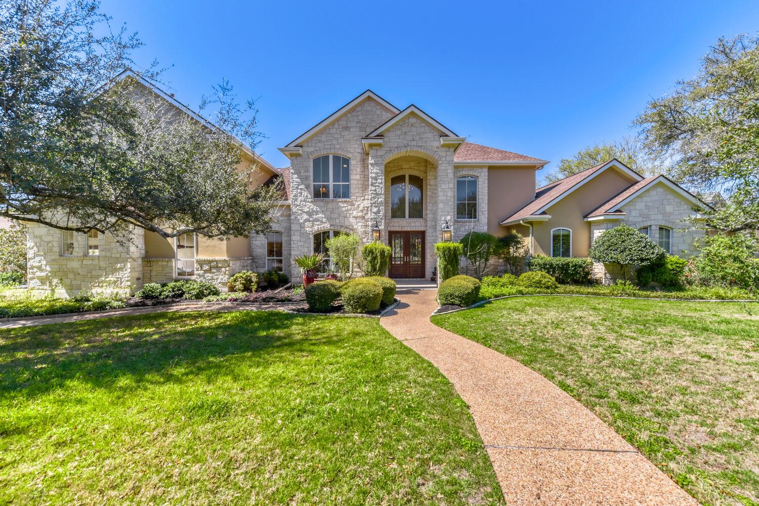 3704 Kenora CT
