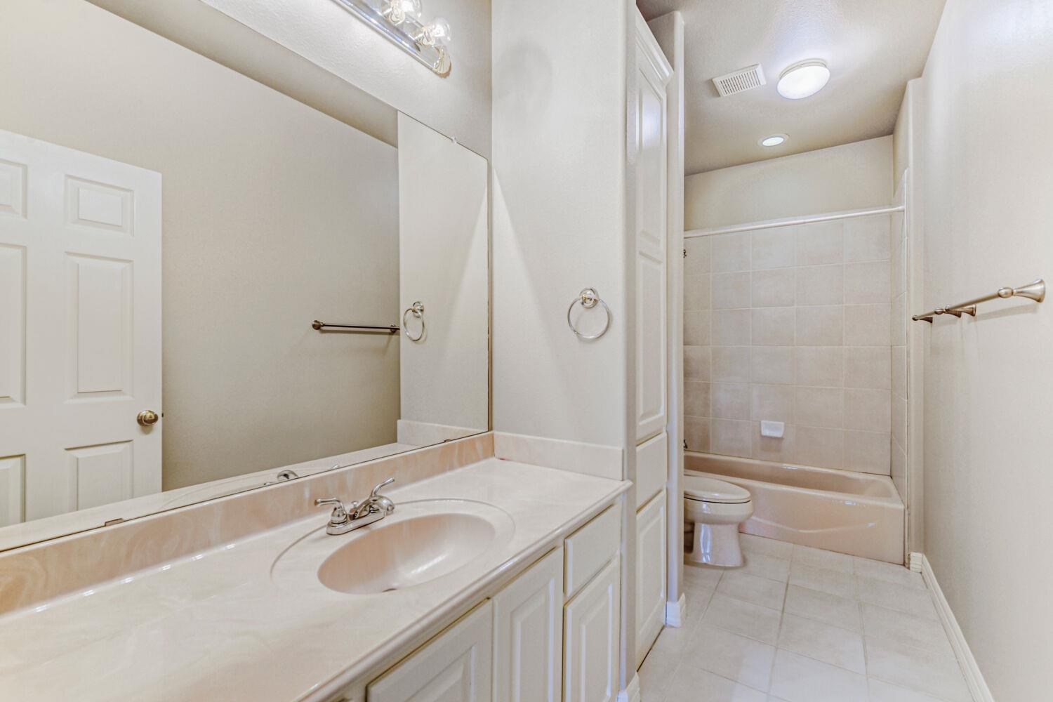 3704 Kenora CT