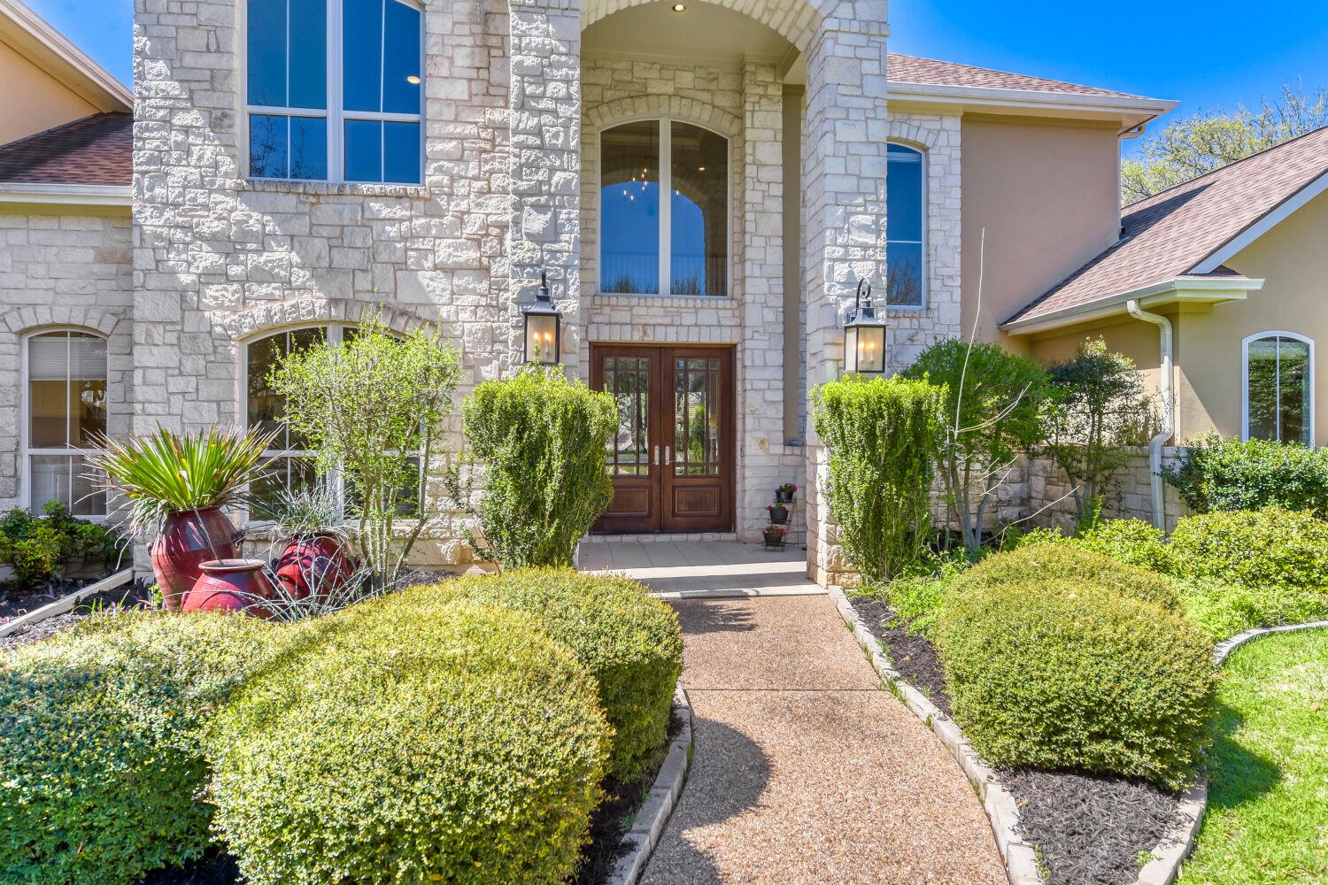 3704 Kenora CT