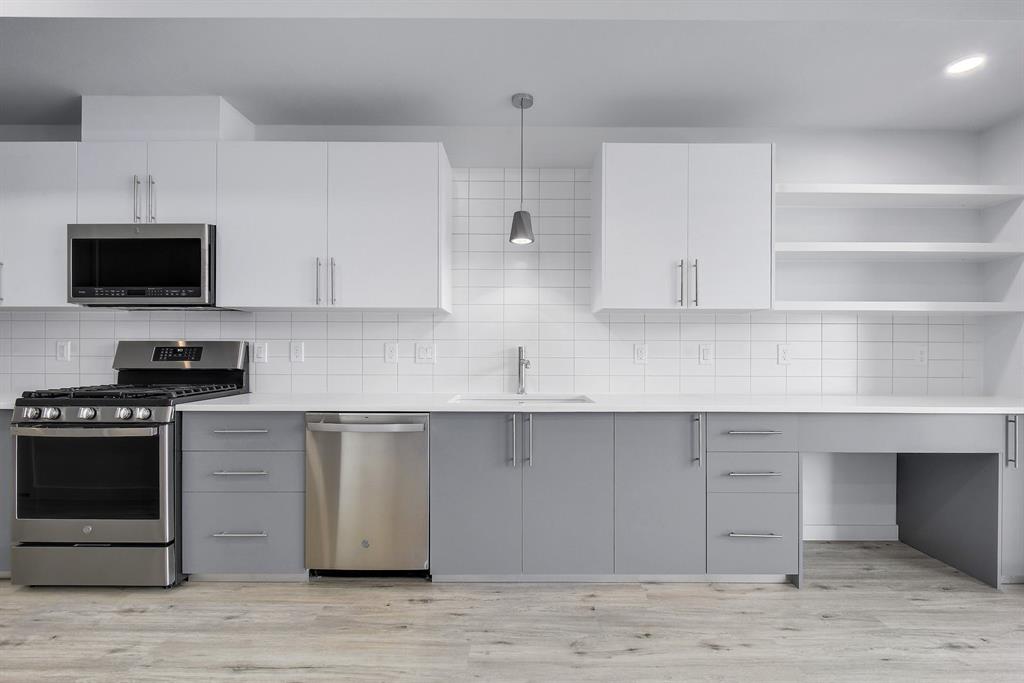 4004 Banister LN # 211