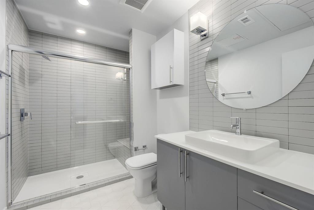 4004 Banister LN # 211