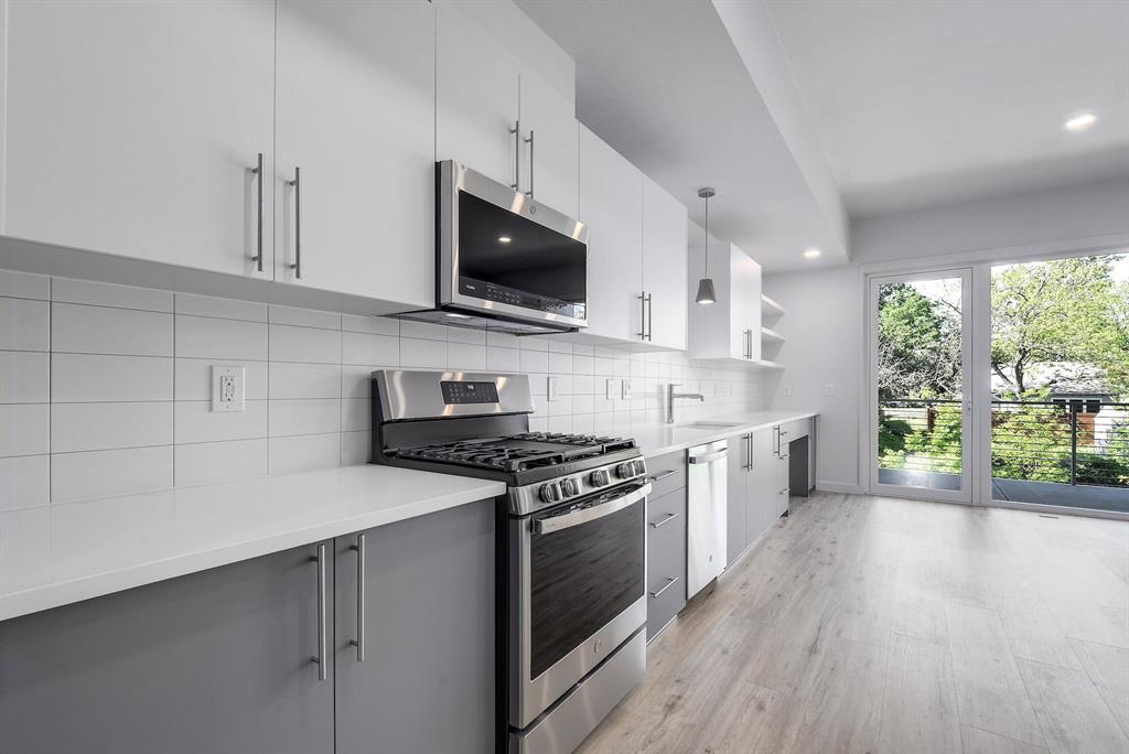 4004 Banister LN # 211