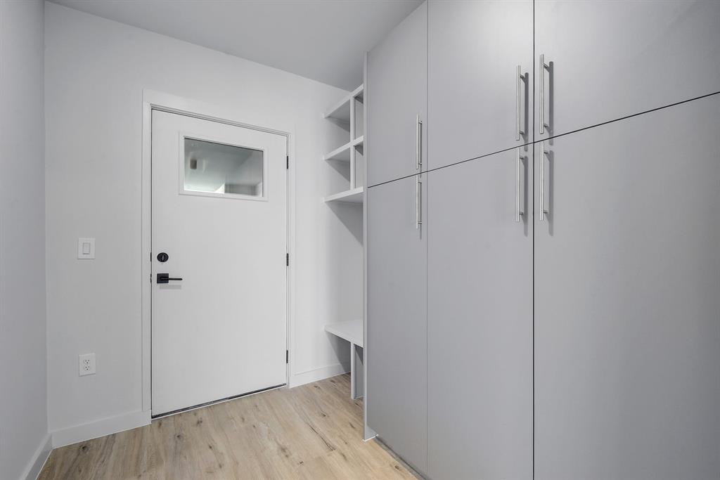 4004 Banister LN # 211