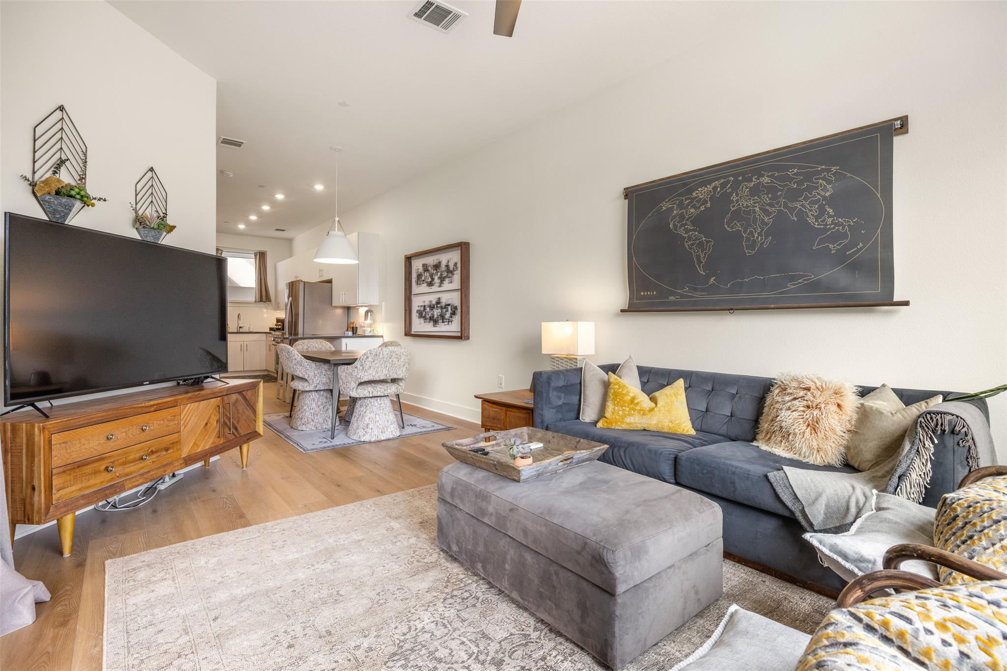 1306 West Ave # 205