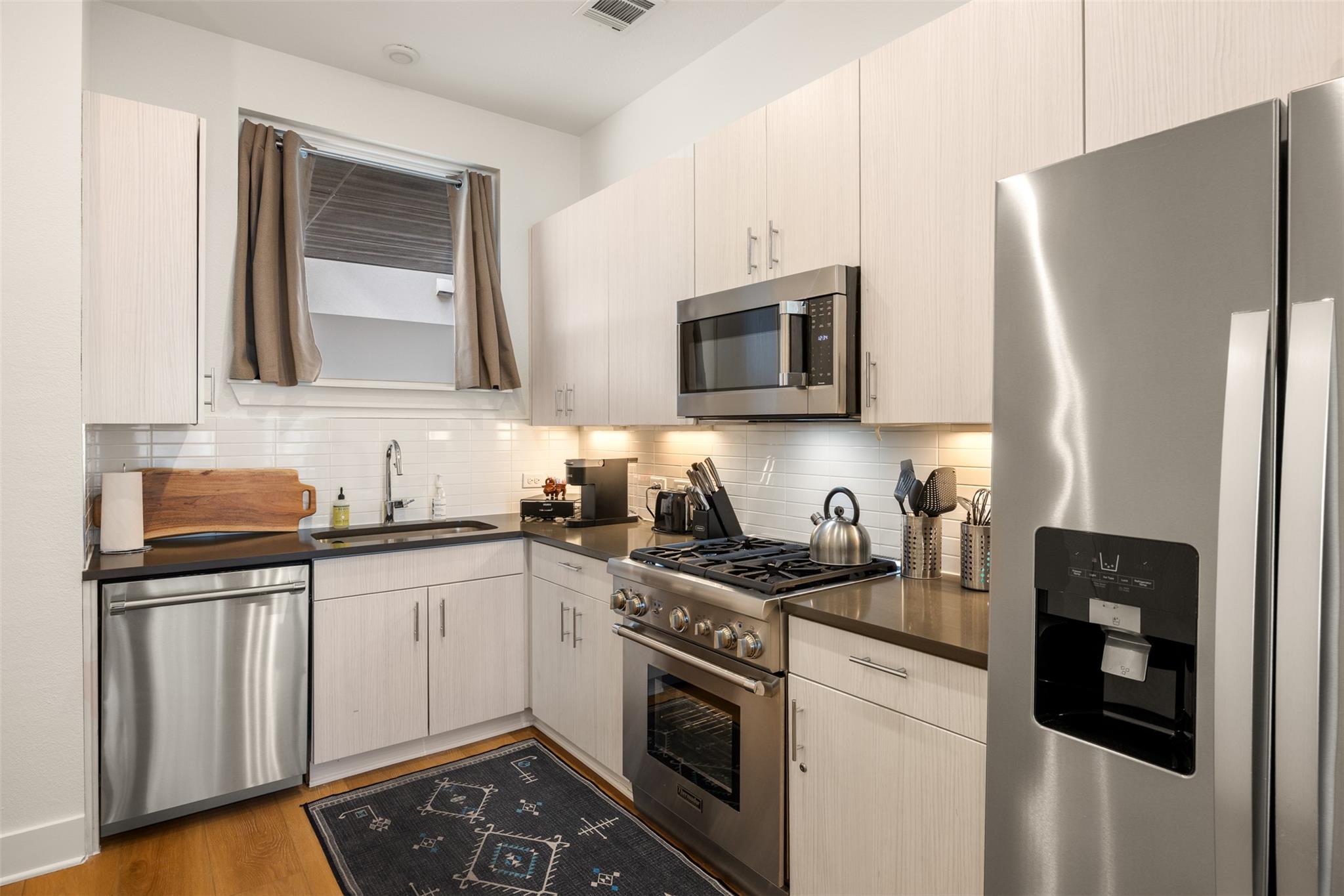 1306 West Ave # 205