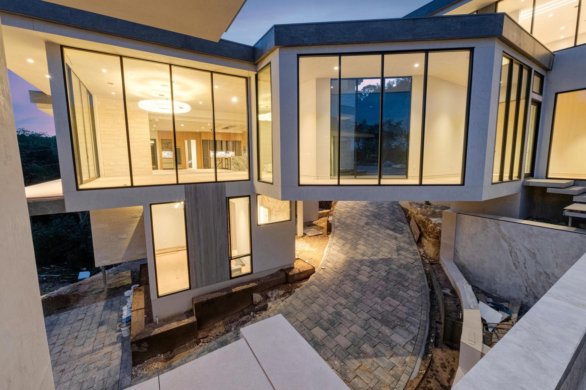 716 Laurel Valley RD