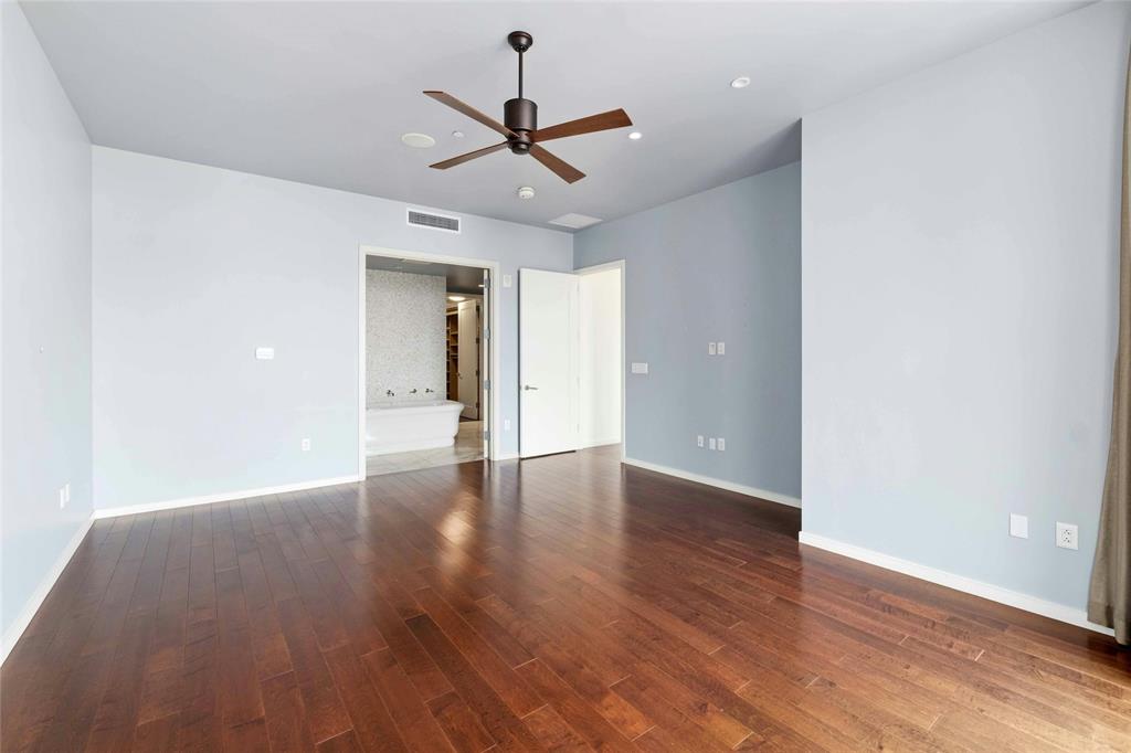 200 Congress Ave # 30H