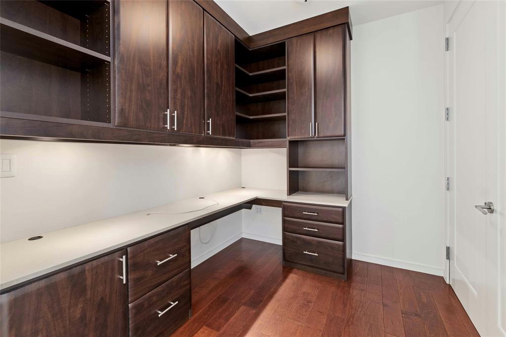 200 Congress Ave # 30H