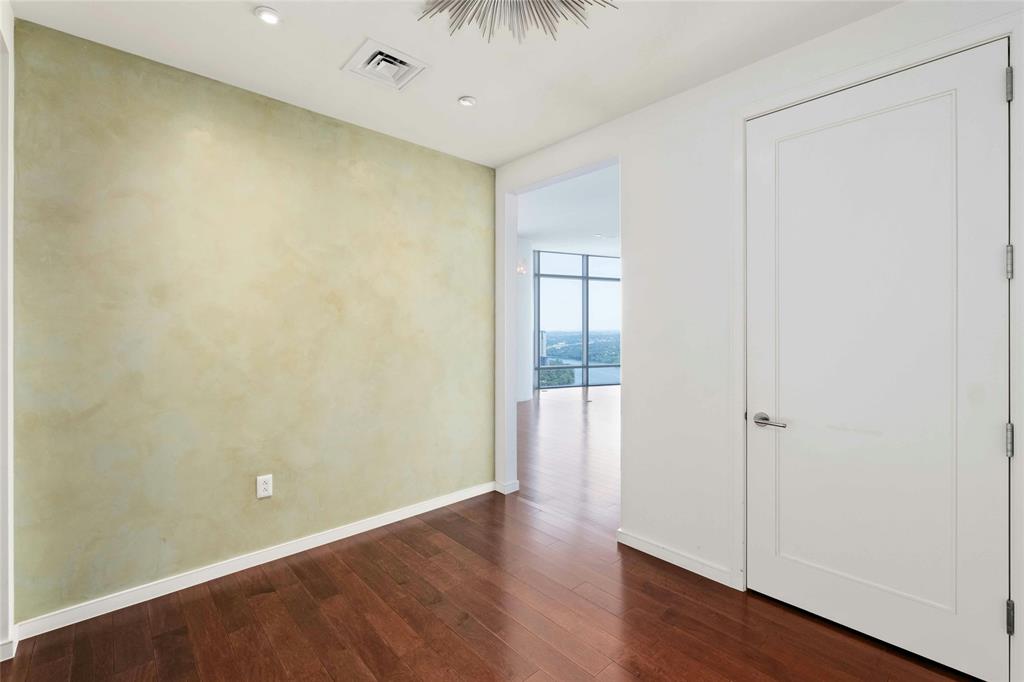 200 Congress Ave # 30H