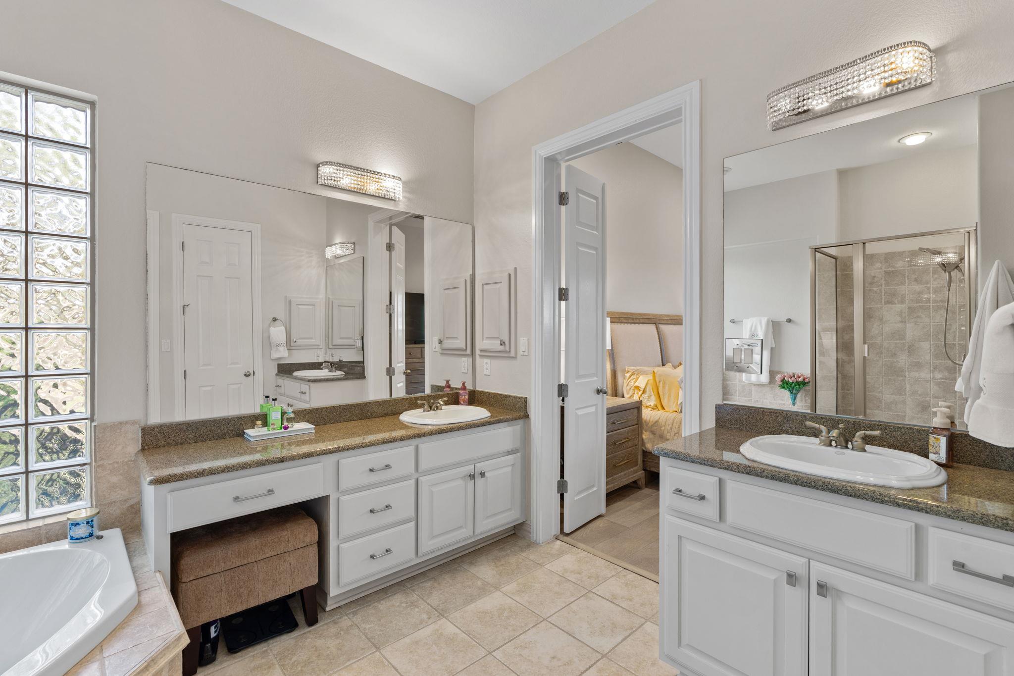 10700 Spiderling CT