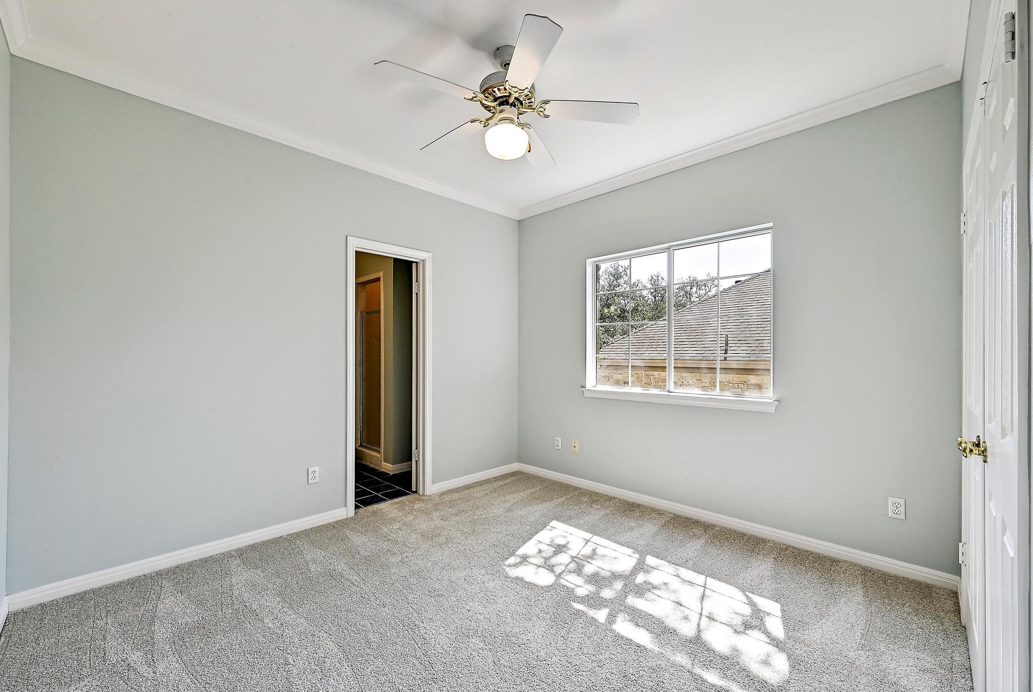106 Los Altos DR