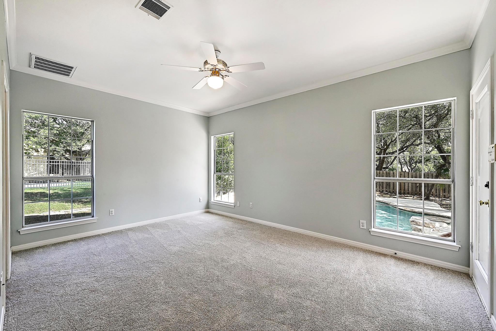 106 Los Altos DR