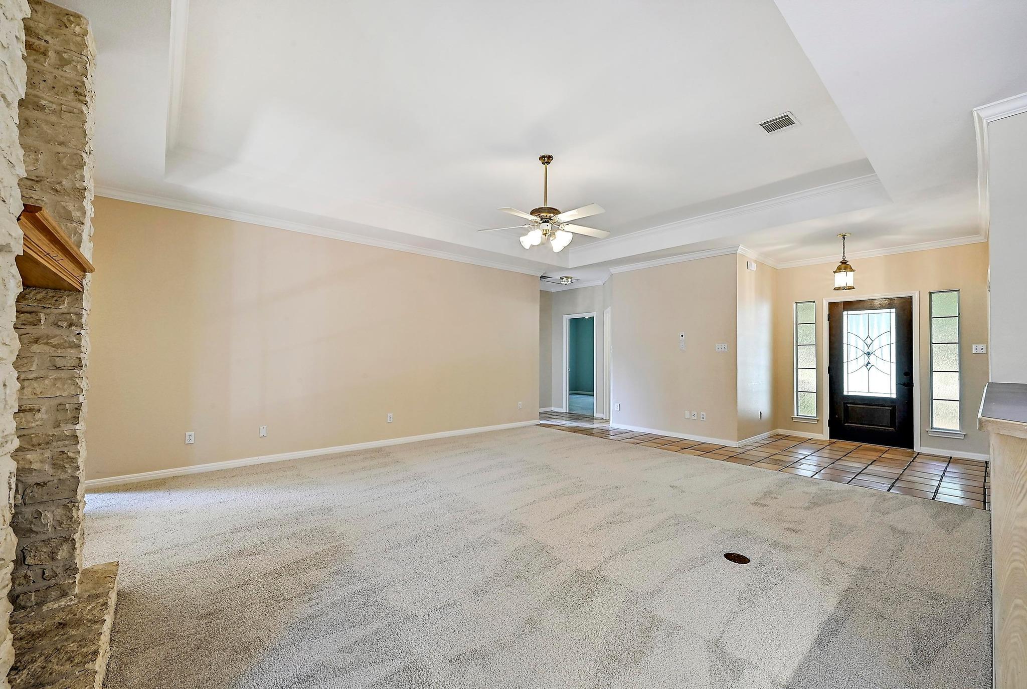106 Los Altos DR