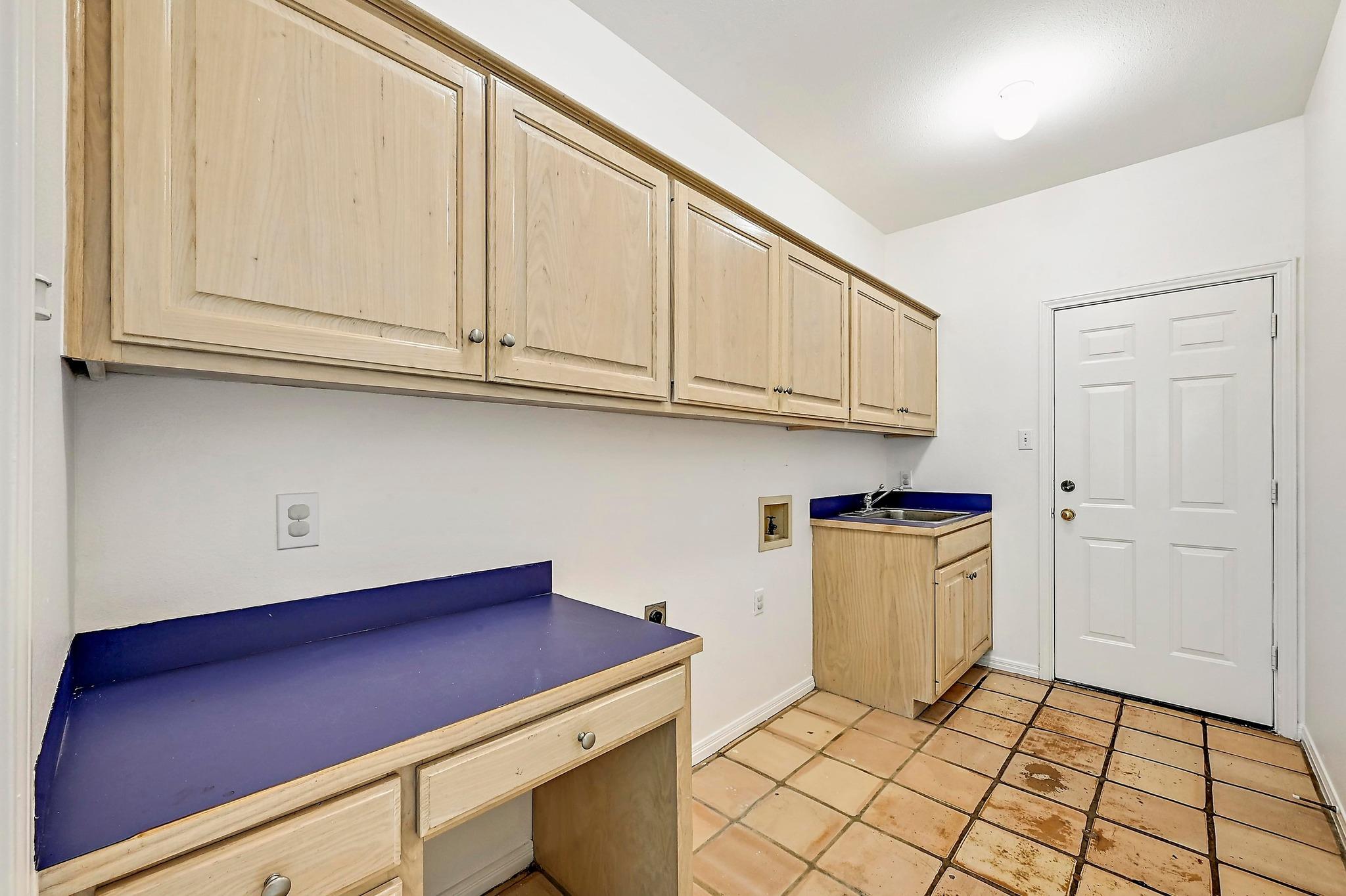 106 Los Altos DR