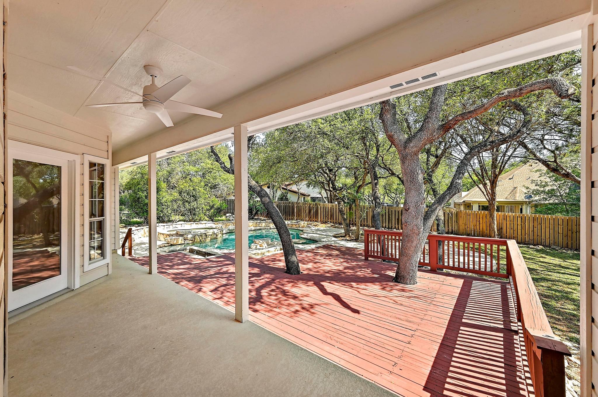 106 Los Altos DR