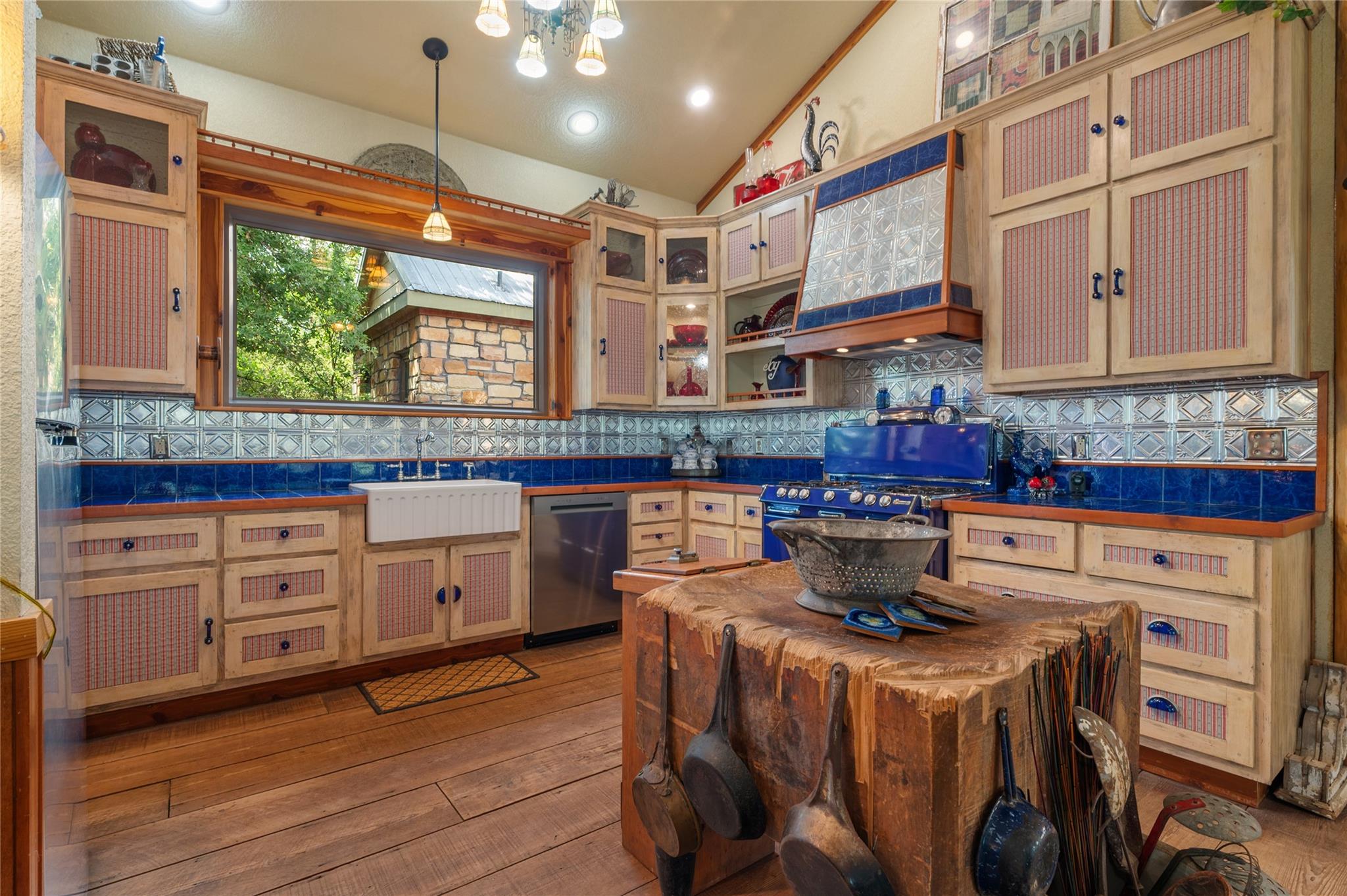 136 Red Fox LN