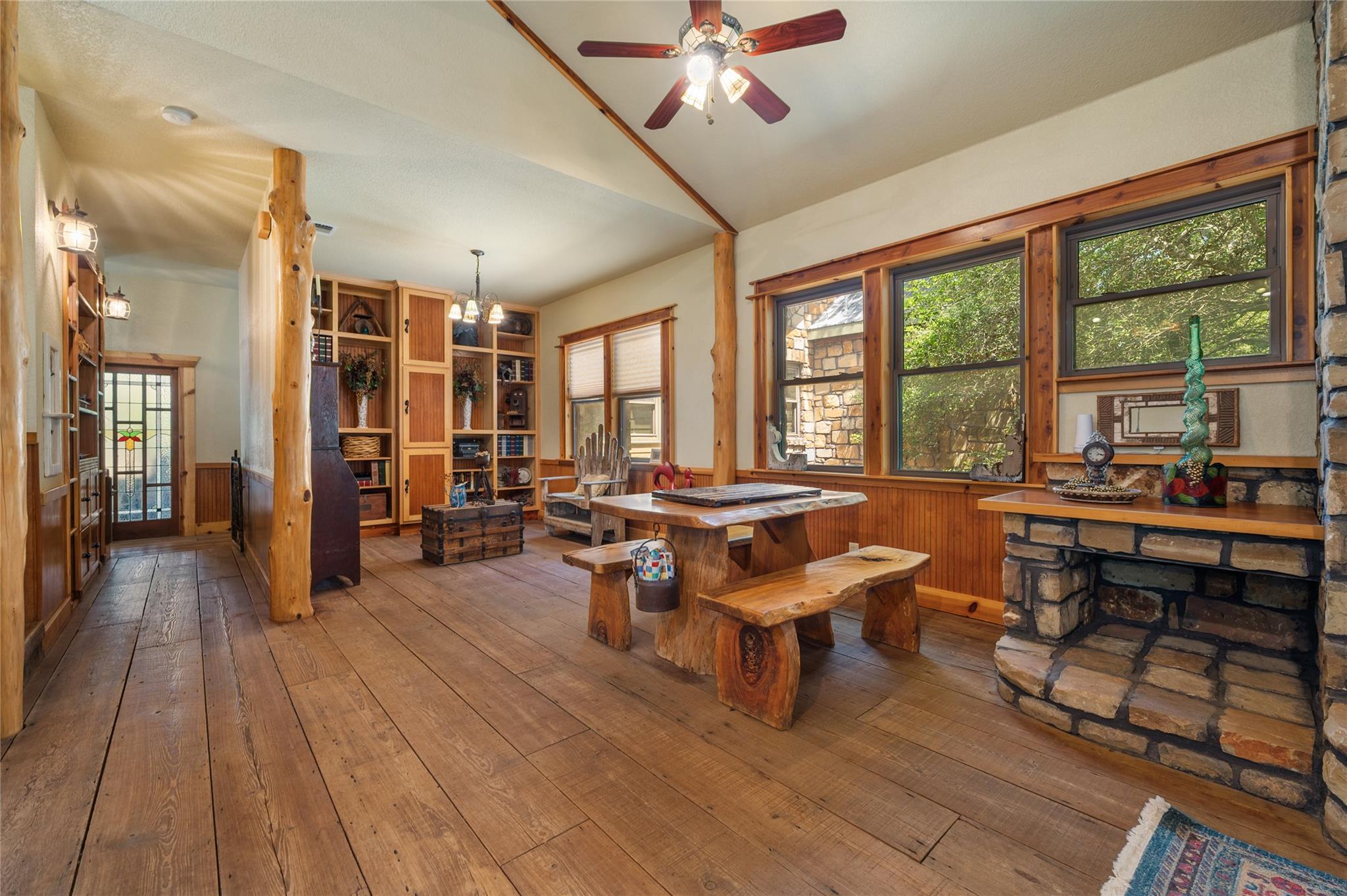 136 Red Fox LN