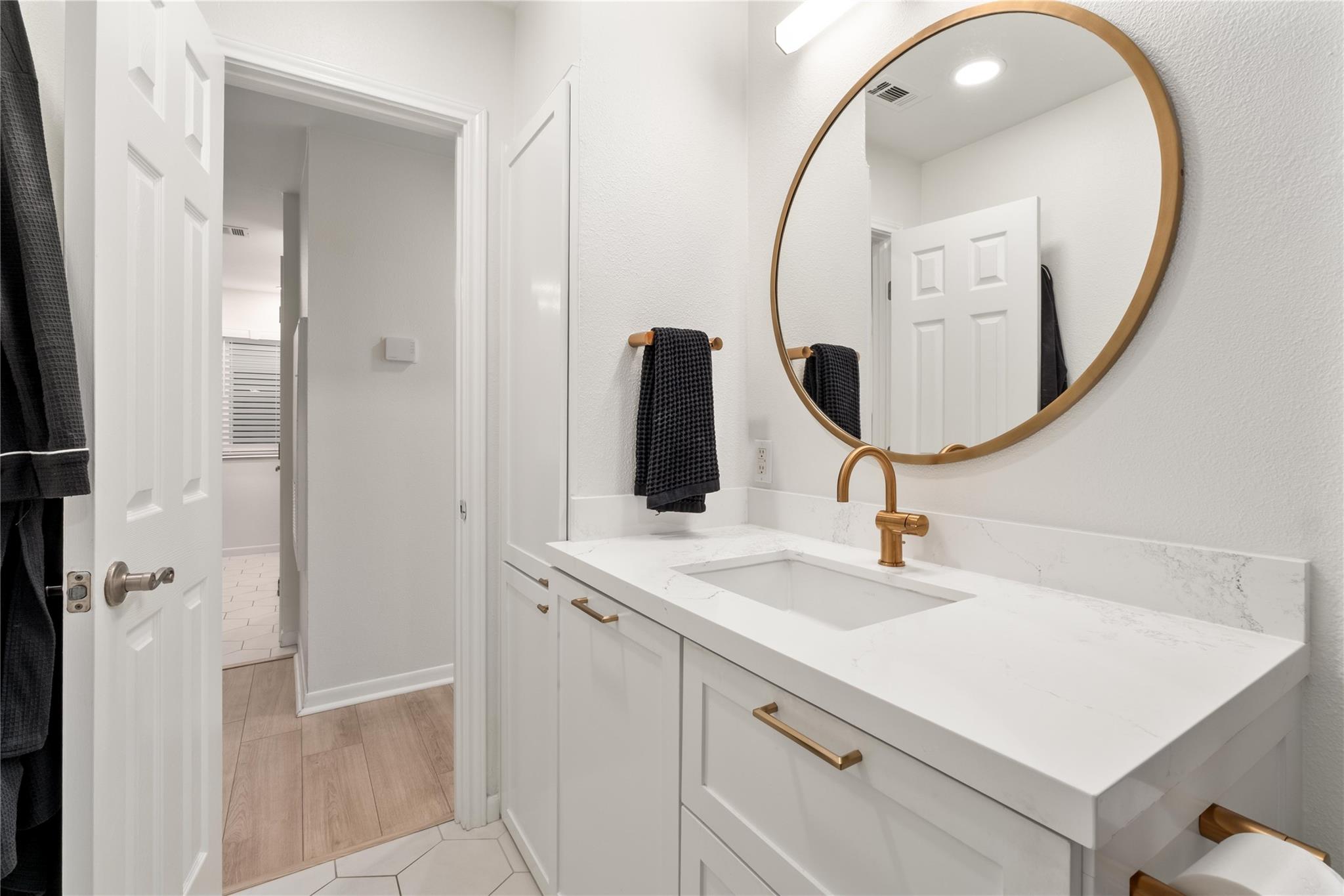 2450 Ashdale DR # D228