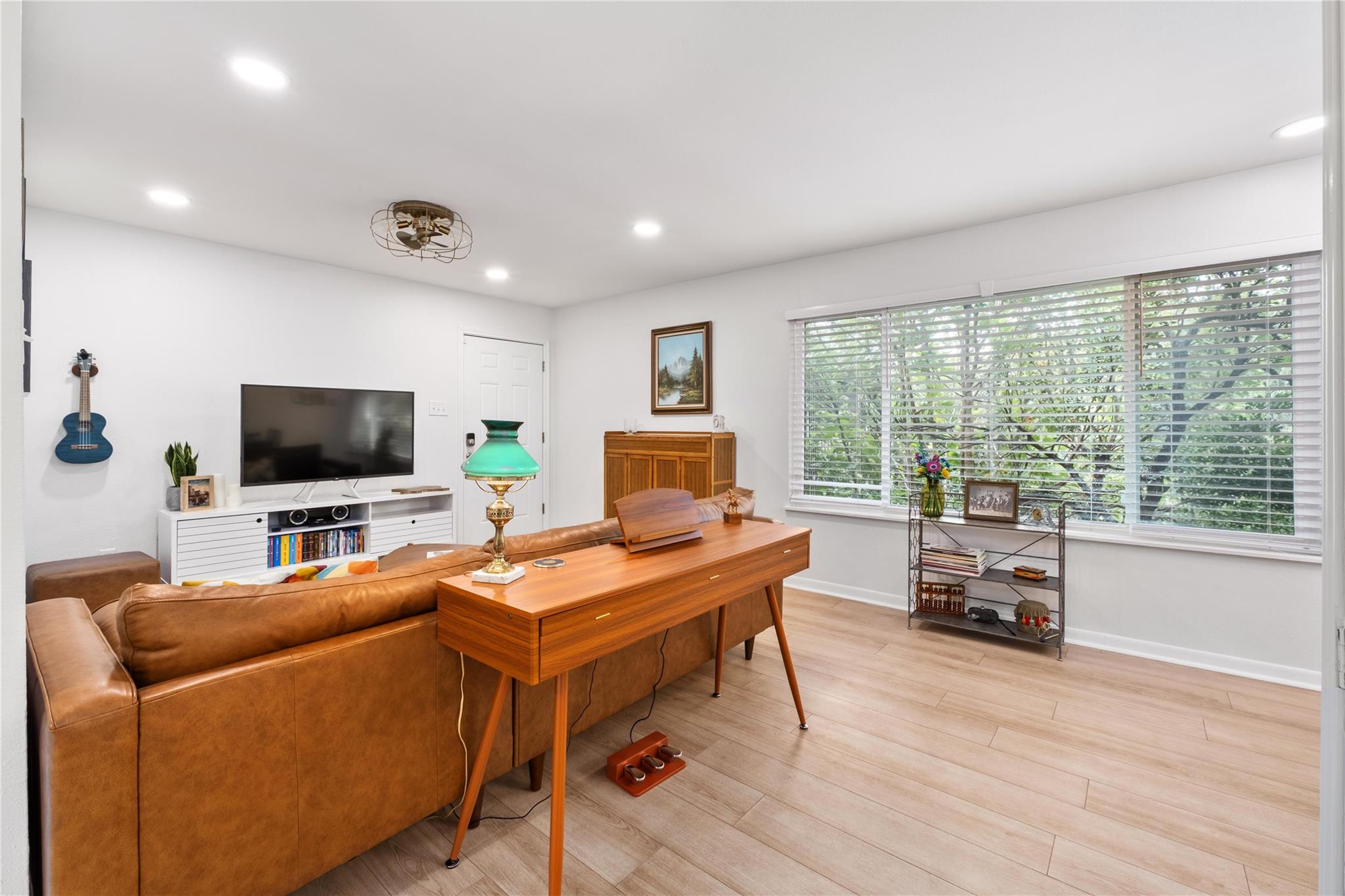 2450 Ashdale DR # D228