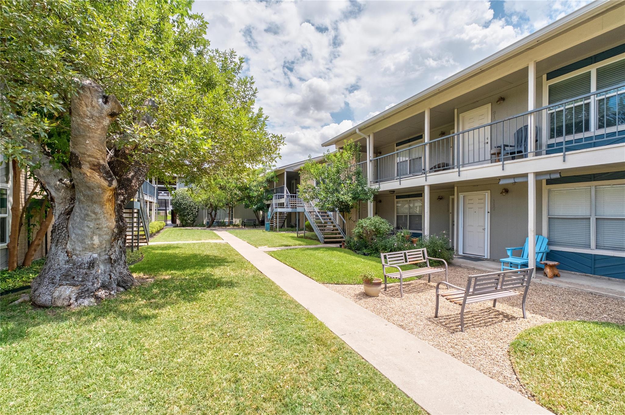 2450 Ashdale DR # D228