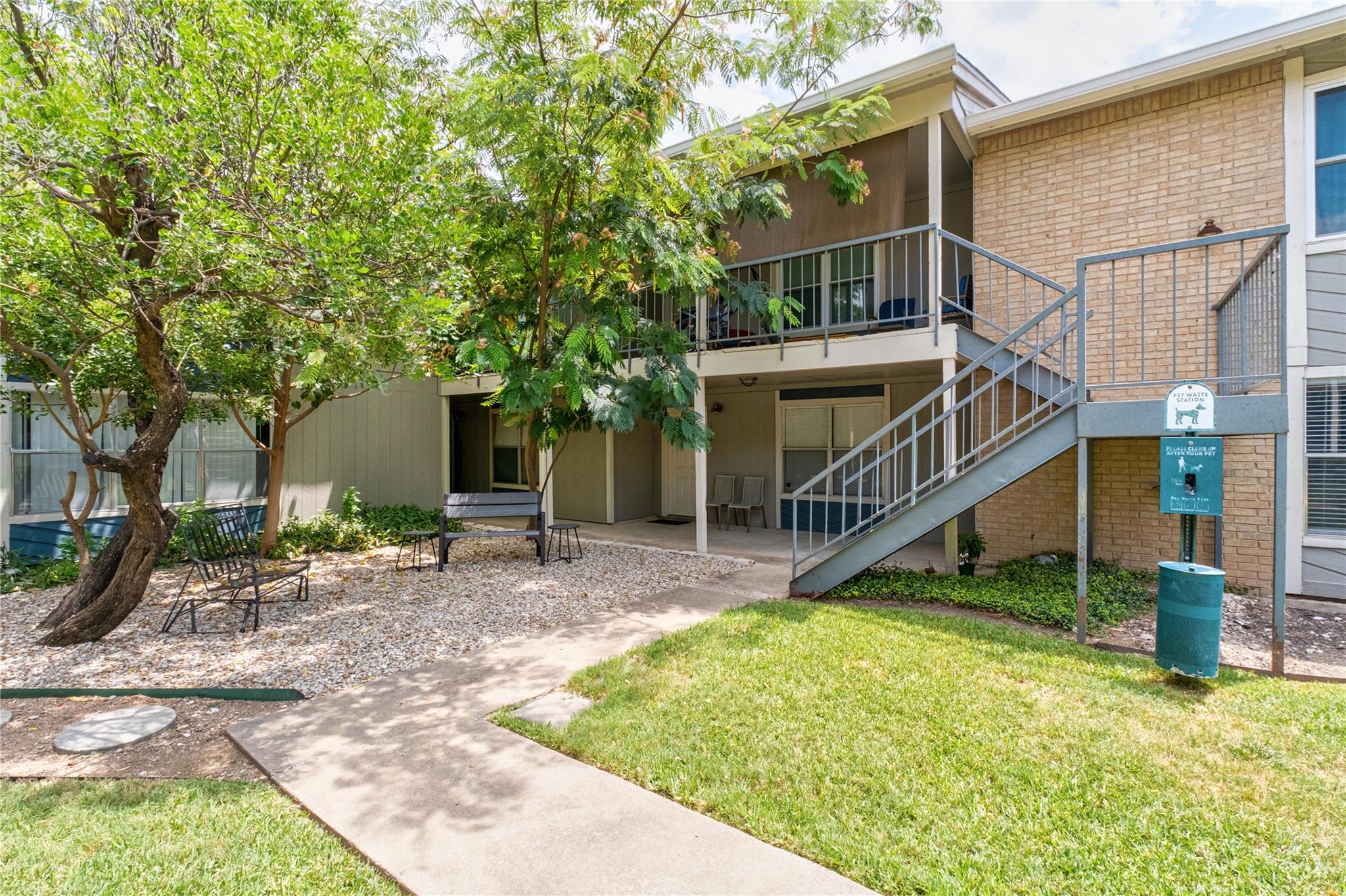 2450 Ashdale DR # D228