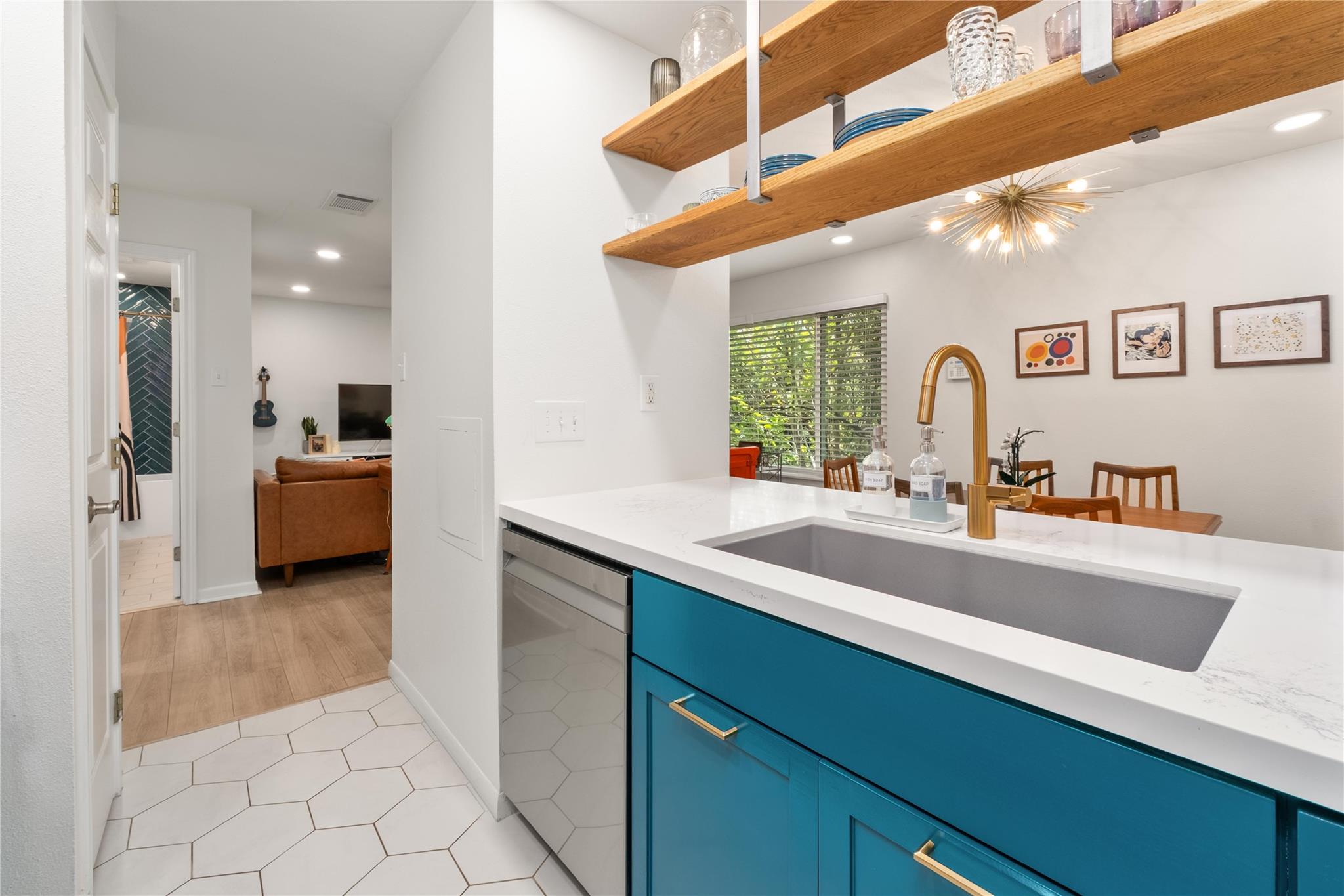 2450 Ashdale DR # D228