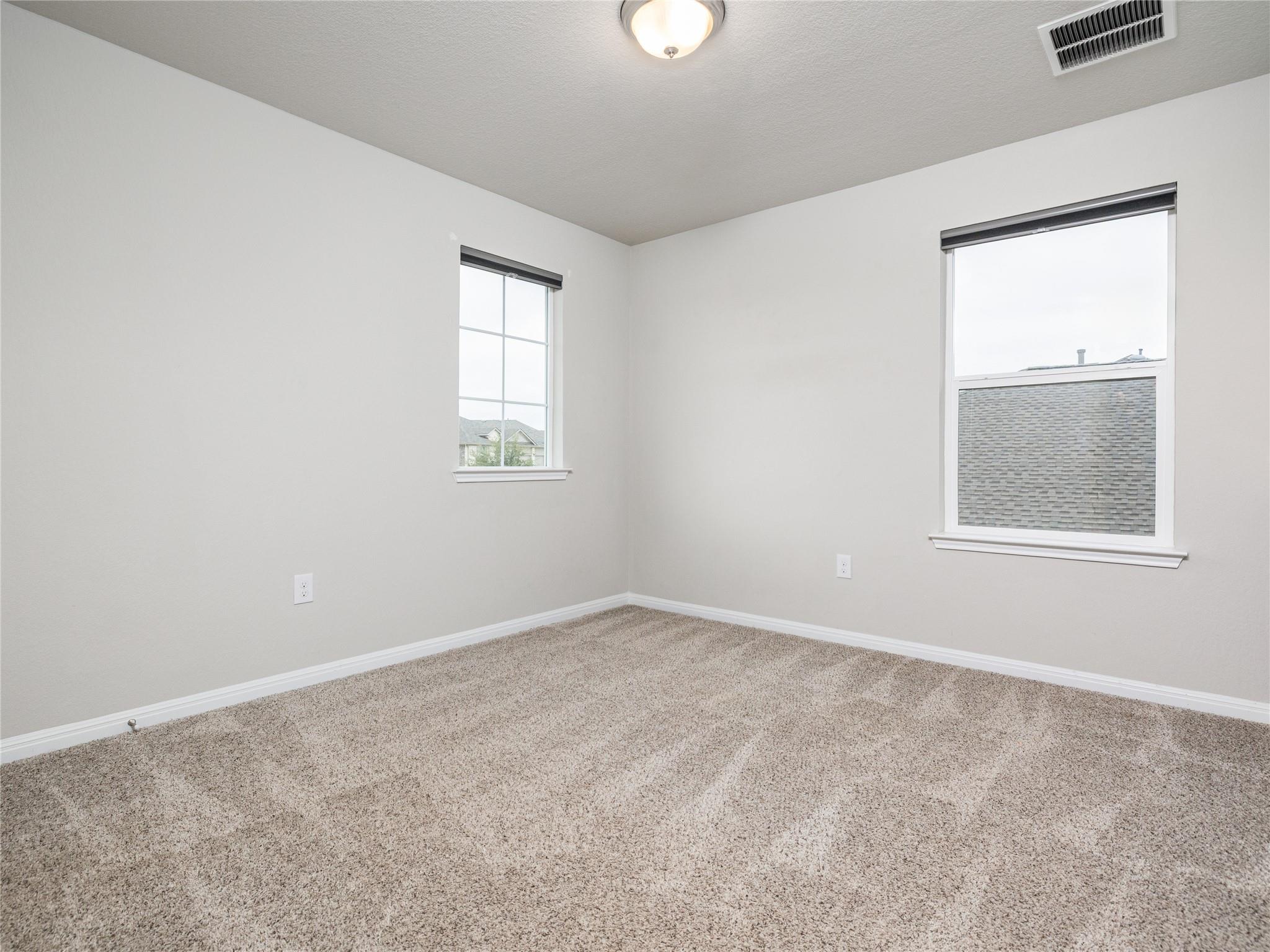 121 Struss DR