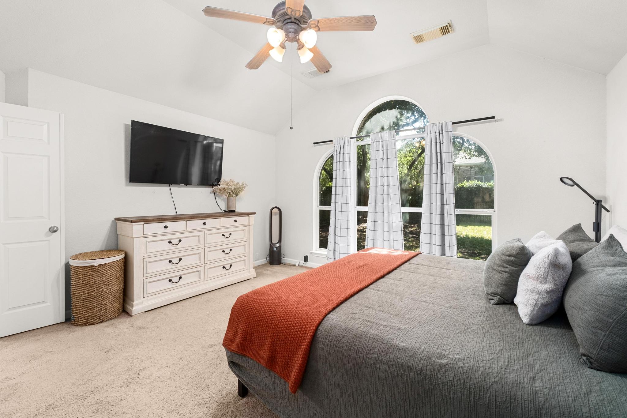 10609 Thoroughbred DR