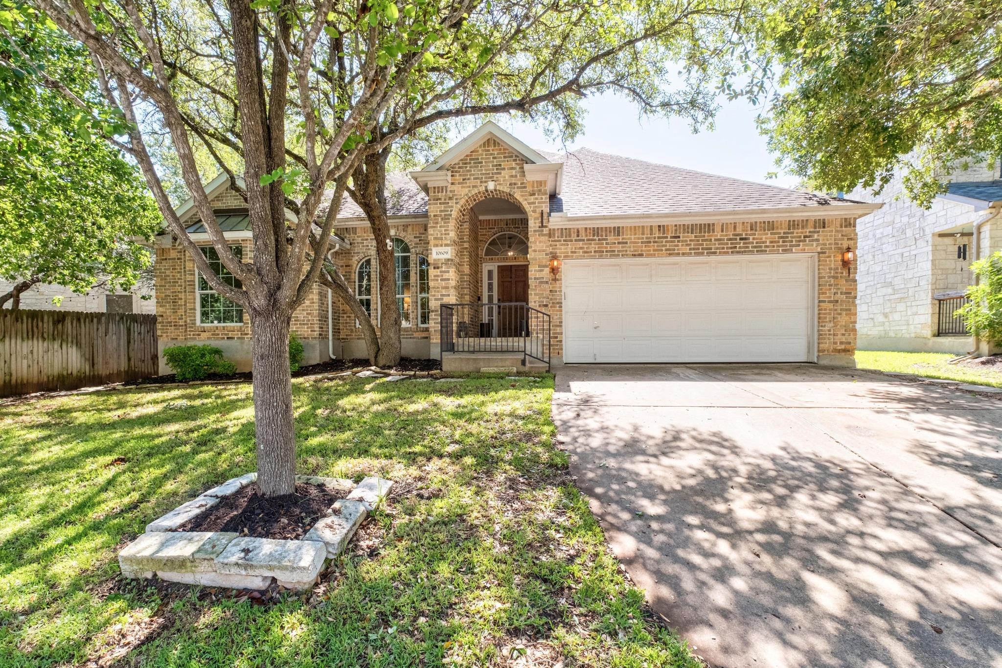 10609 Thoroughbred DR