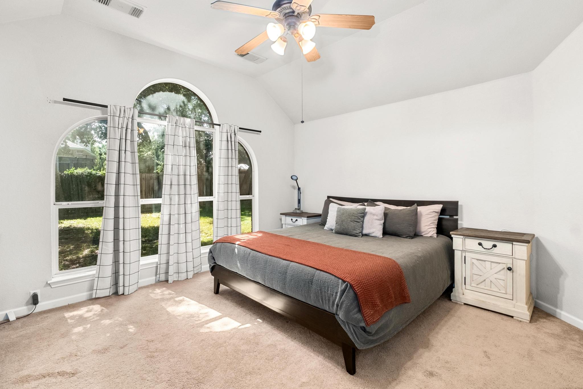 10609 Thoroughbred DR