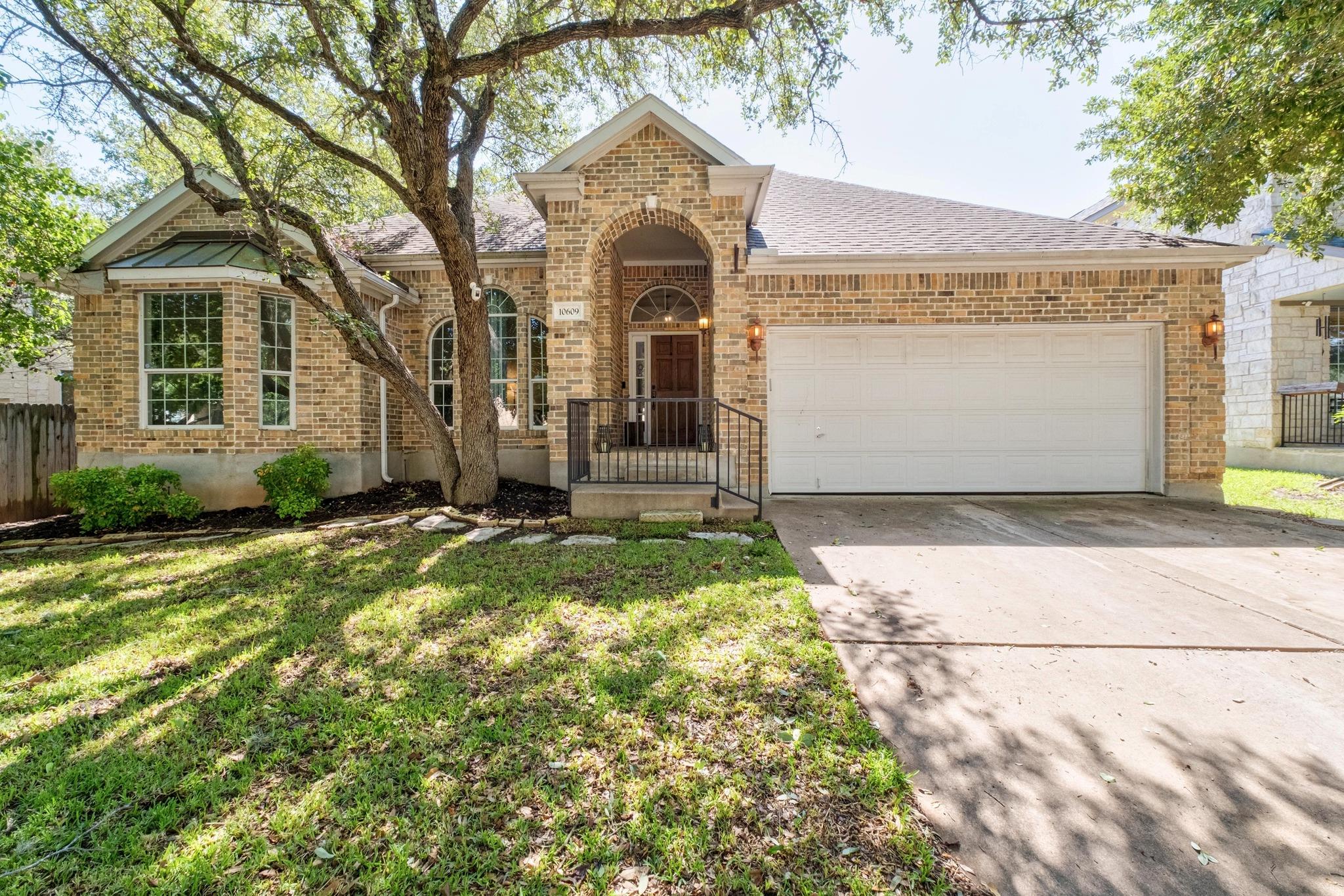10609 Thoroughbred DR