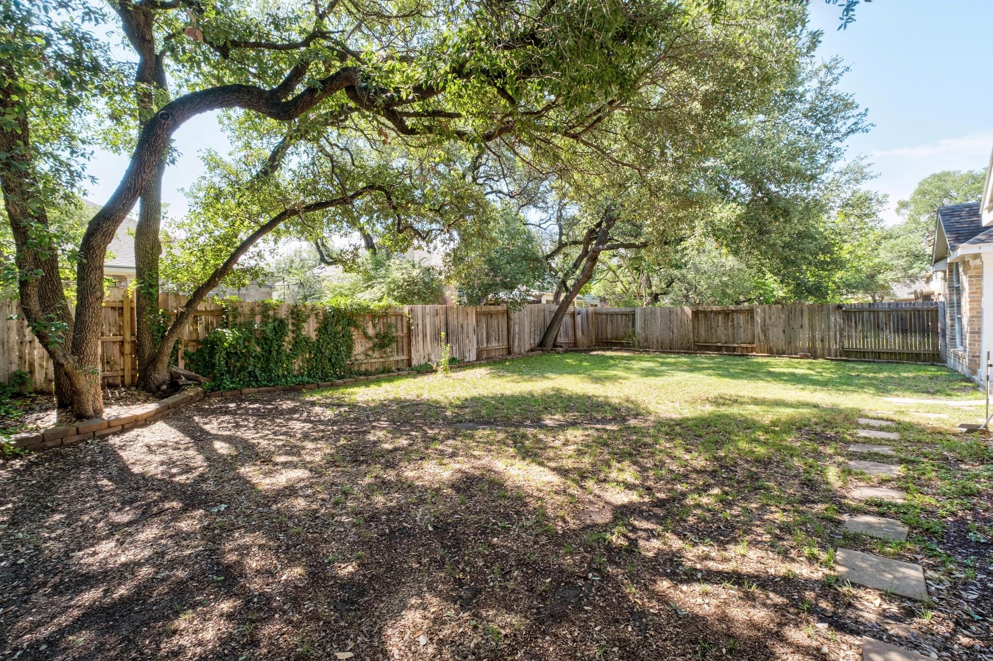 10609 Thoroughbred DR