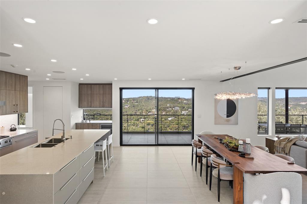 1704 Mount Larson RD