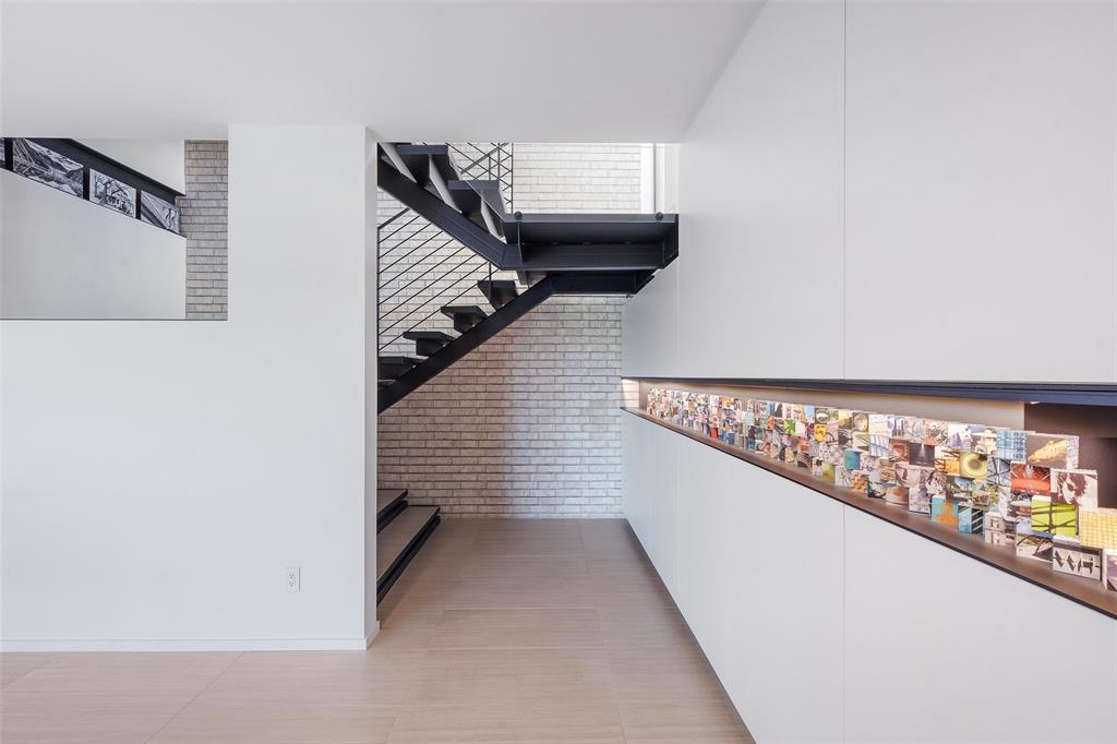 1704 Mount Larson RD