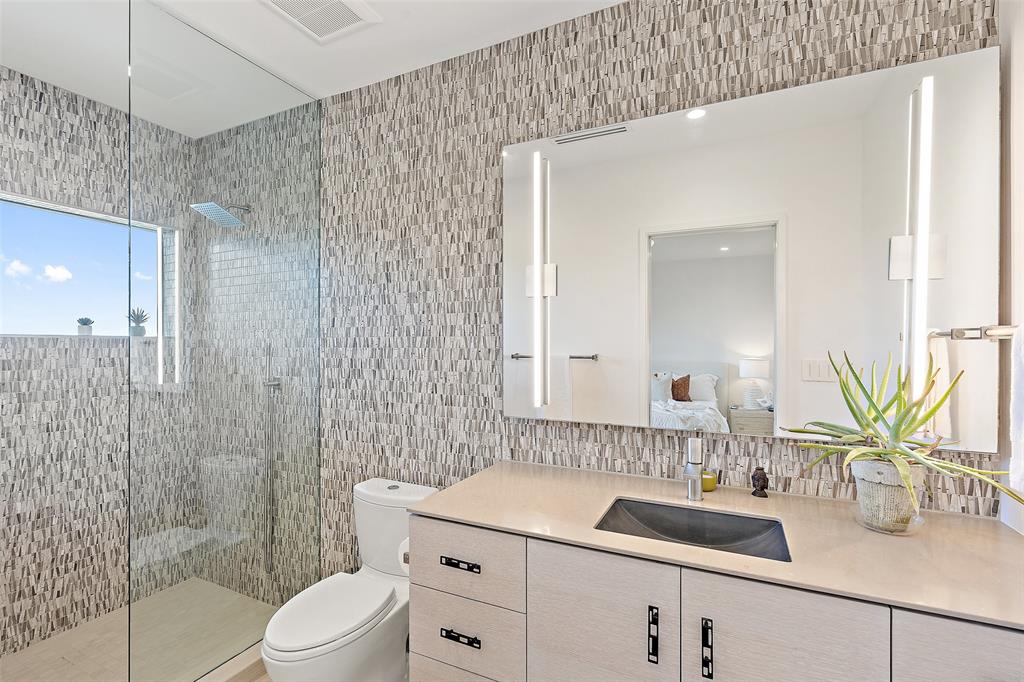 1704 Mount Larson RD