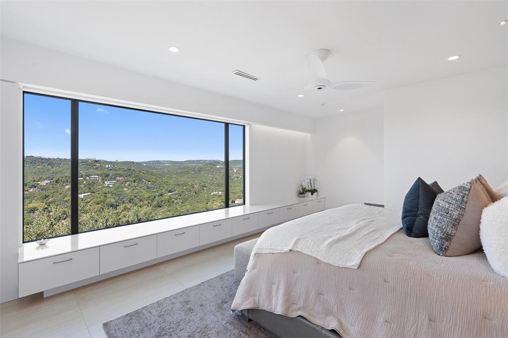 1704 Mount Larson RD