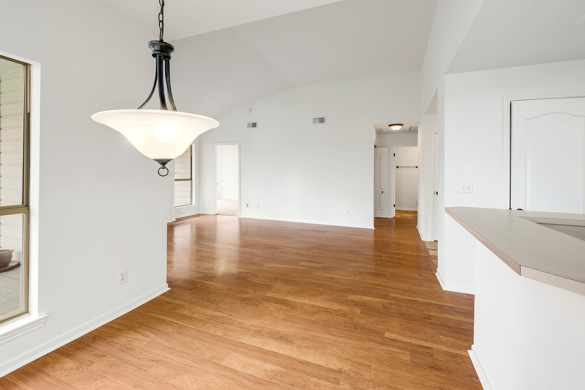 6000 Shepherd Mountain CV # 1703