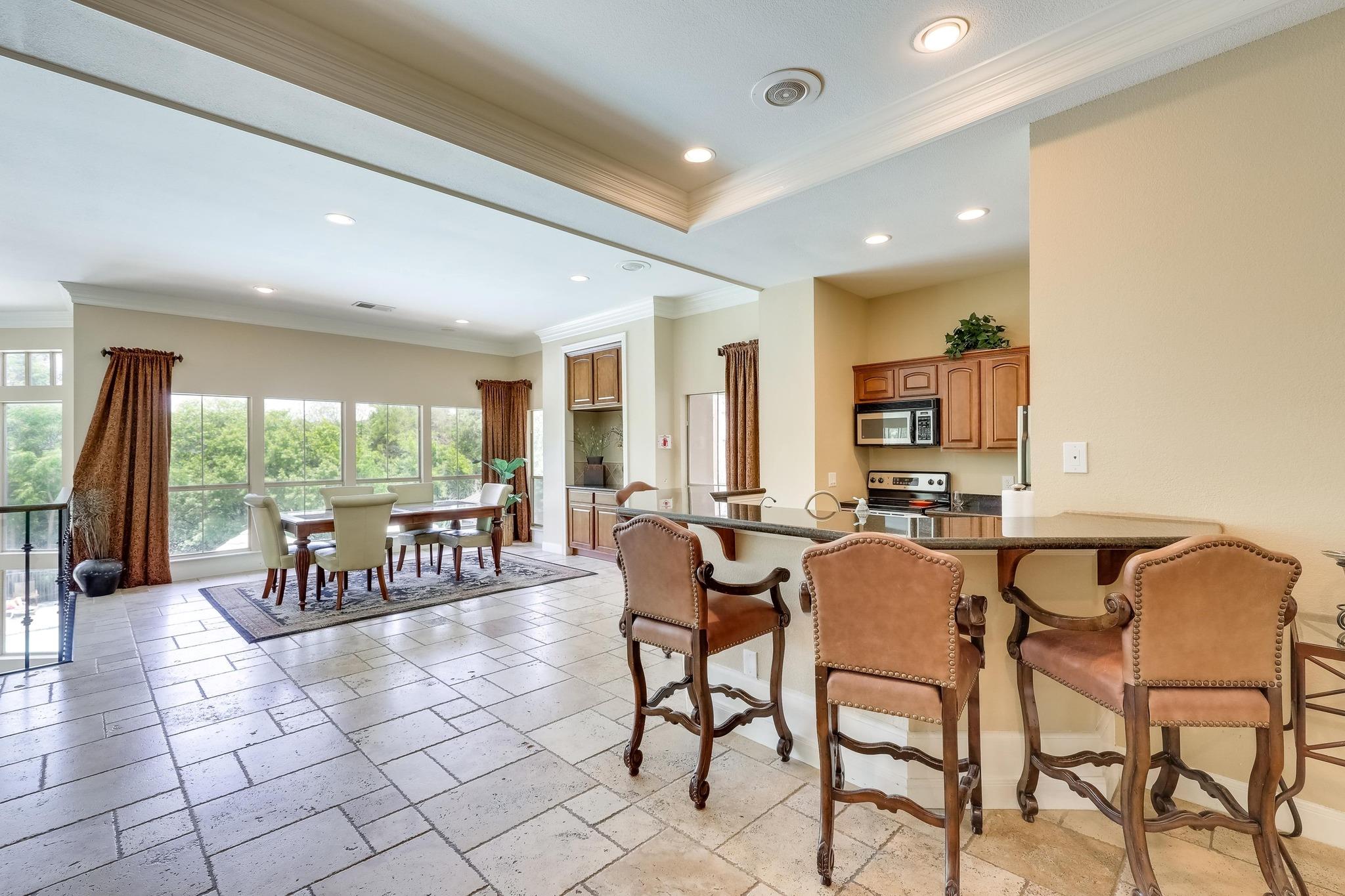 6000 Shepherd Mountain CV # 1703