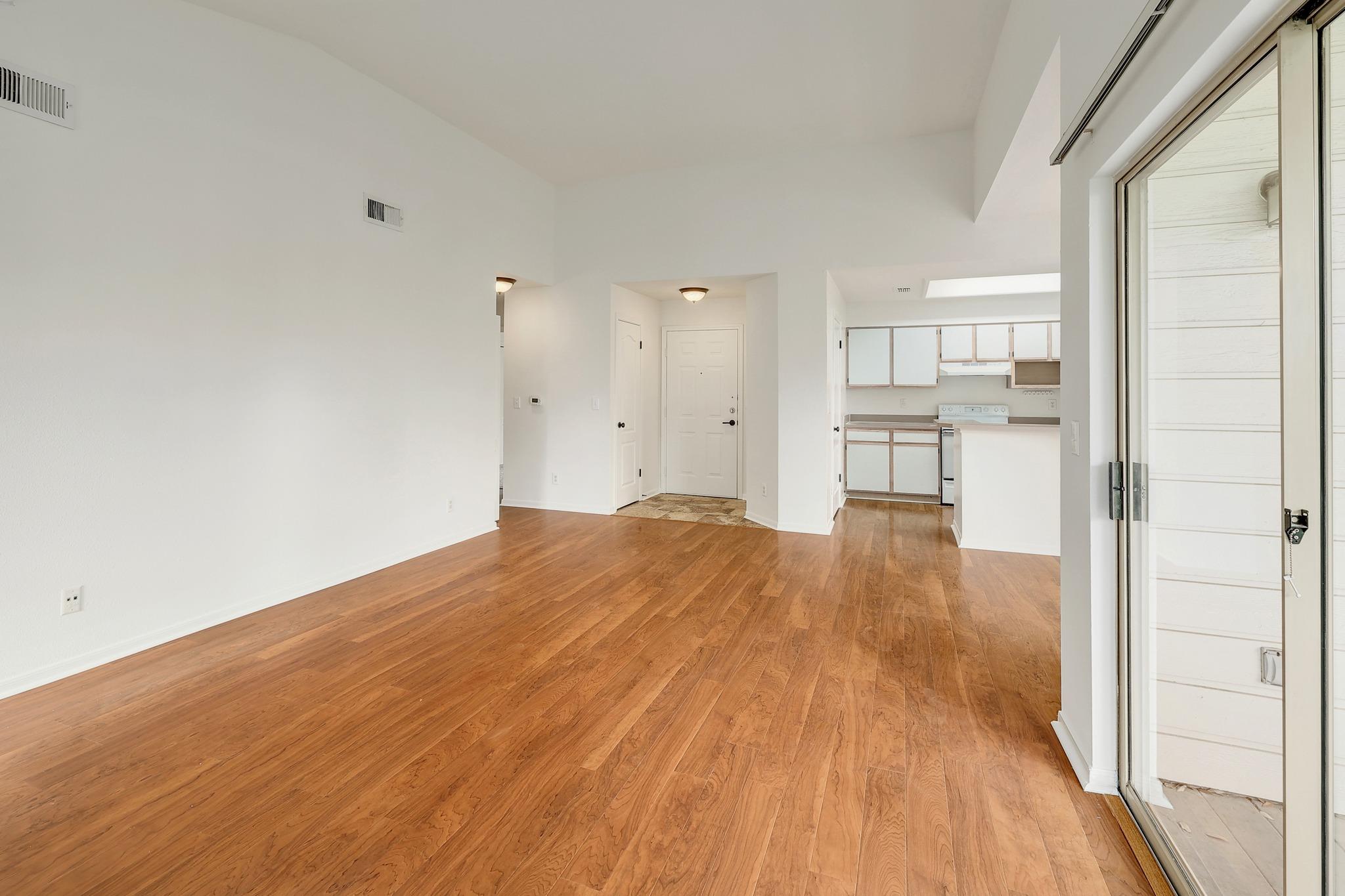 6000 Shepherd Mountain CV # 1703