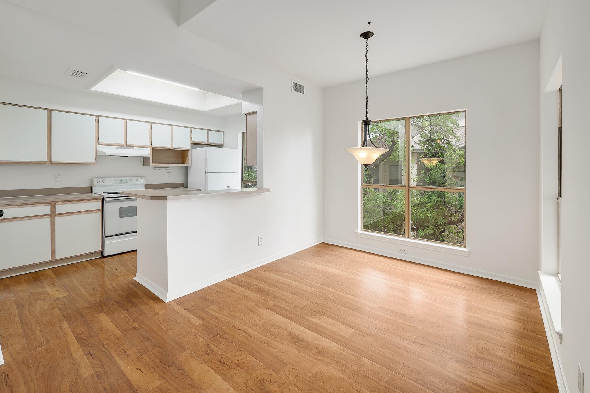 6000 Shepherd Mountain CV # 1703