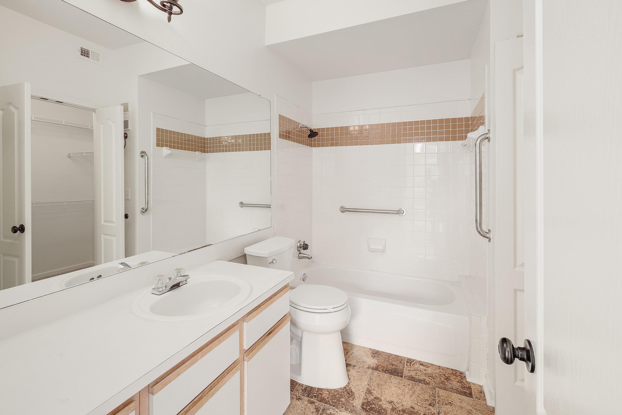 6000 Shepherd Mountain CV # 1703