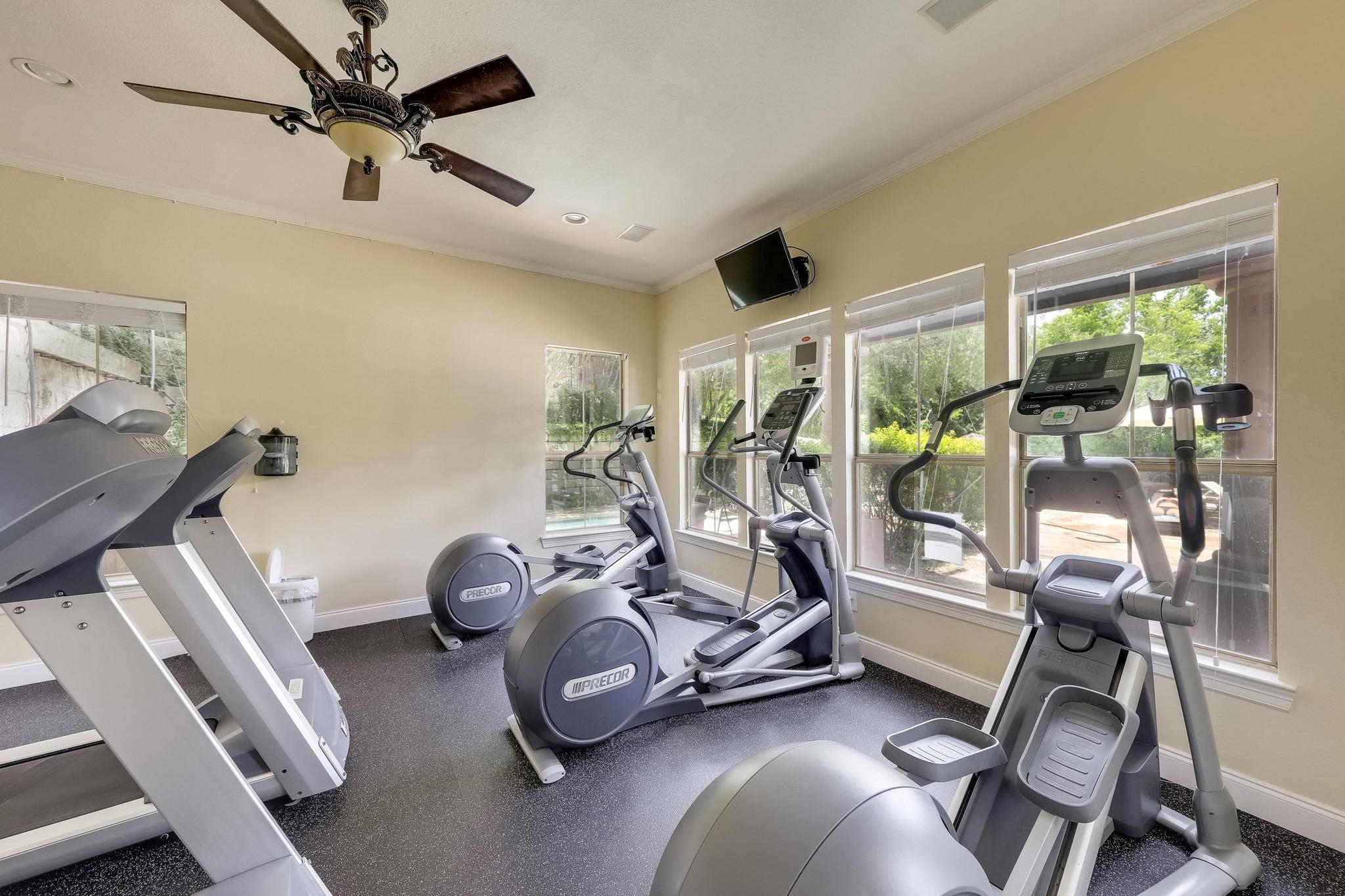 6000 Shepherd Mountain CV # 1703