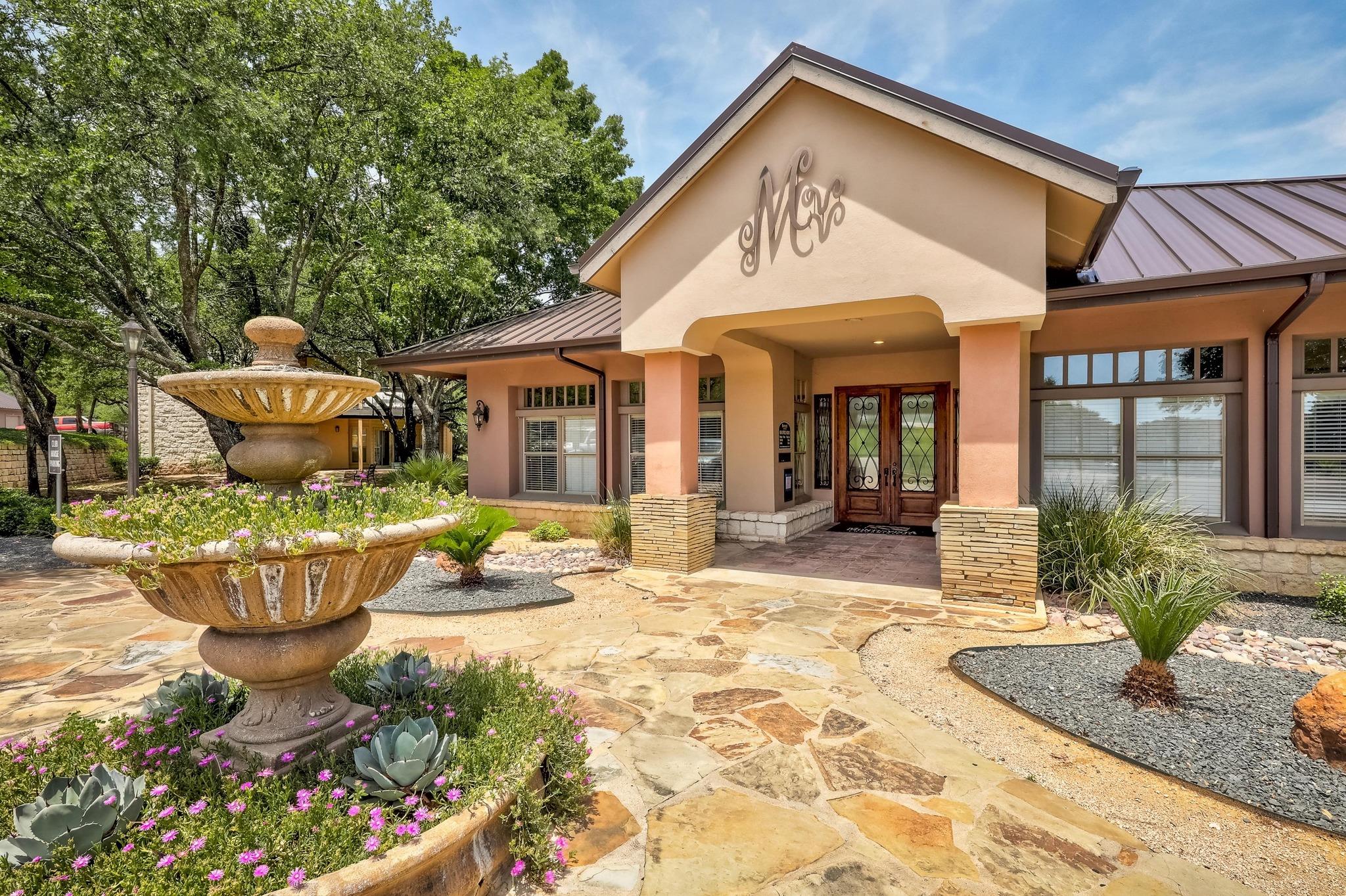 6000 Shepherd Mountain CV # 1703