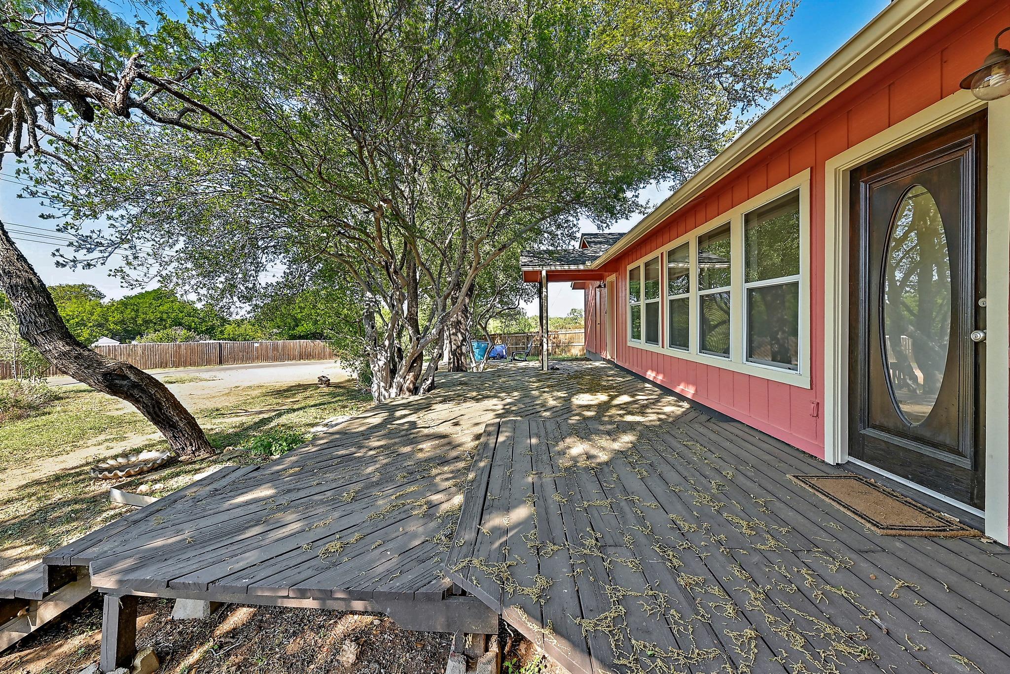 757 Cypress LN