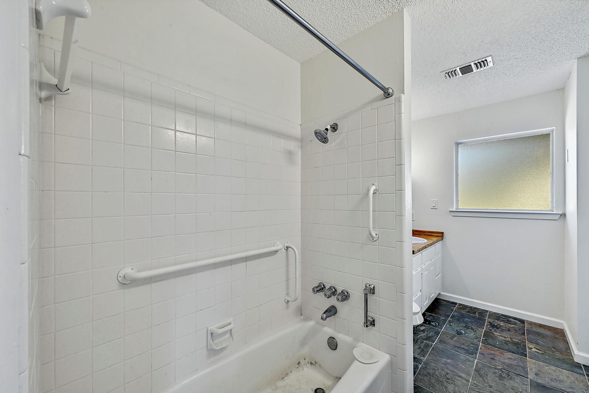 757 Cypress LN