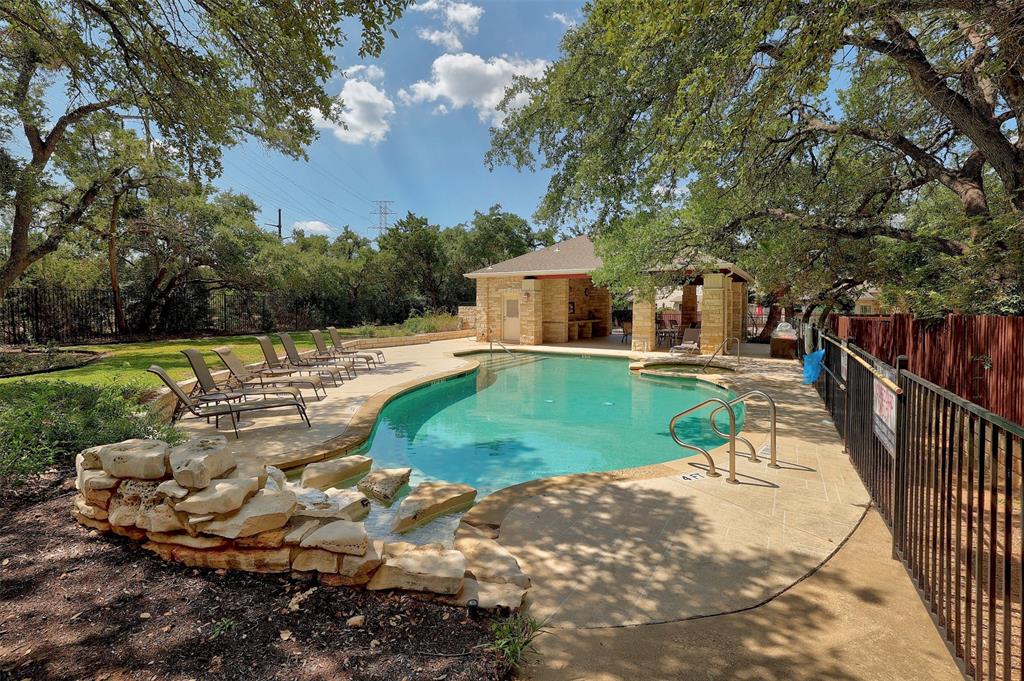 10300 Morado CV # 402