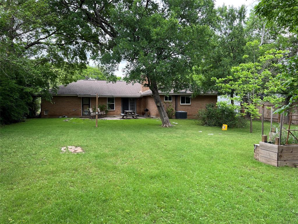2201 Southern Oaks DR