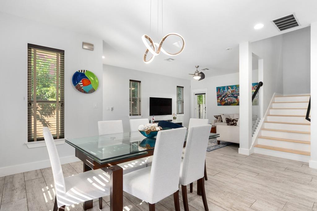 3129 Govalle Ave