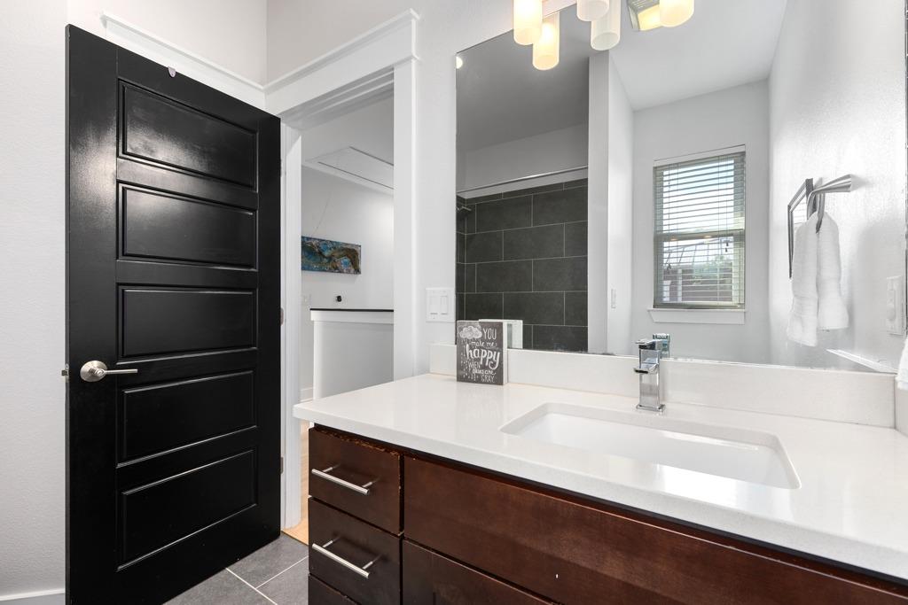 3129 Govalle Ave