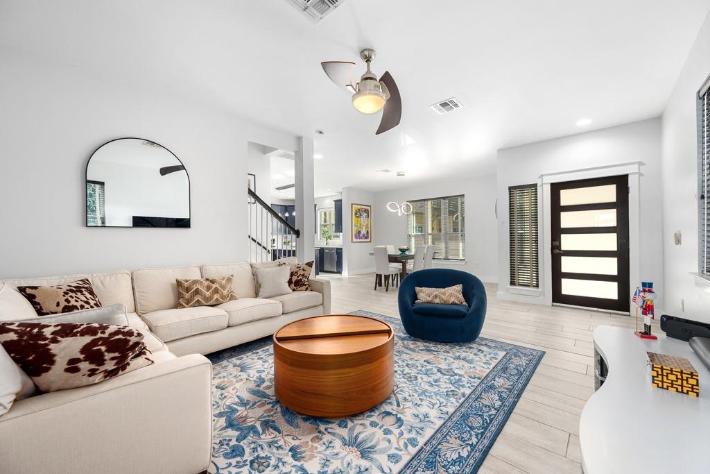 3129 Govalle Ave
